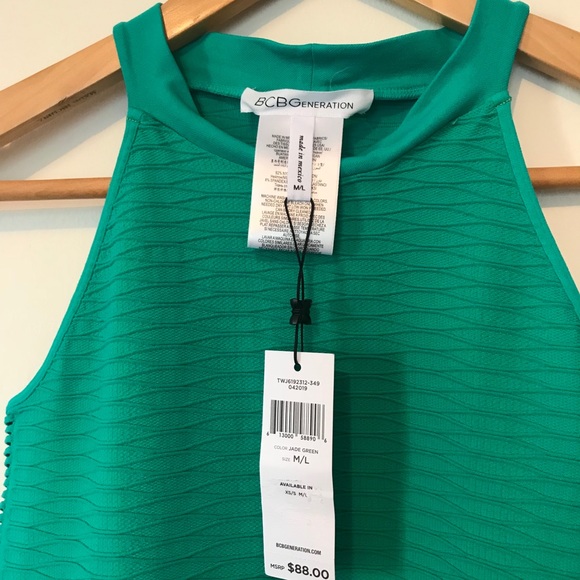 Sleeveless Bodycon Racerback Dress - Picture 5 of 7